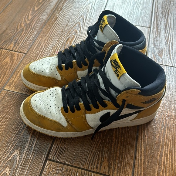 AIR JORDAN 1 RETRO HIGH OG “Rookie of the Year" - Picture 2 of 7
